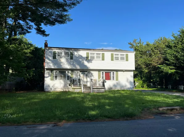 41 Fairmont Ave, Medford, NY 11763
