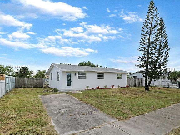 2nd image of 11500 SW 193rd St