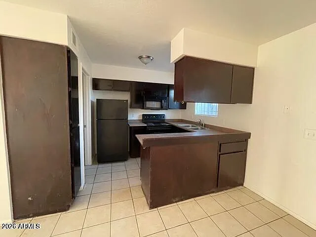 2 bed, 1.5 bath, 952 sqft, $1,400 — Photo 3