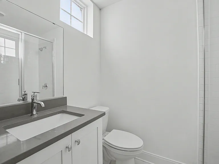 911 Katie Kerr Dr — Photo 19