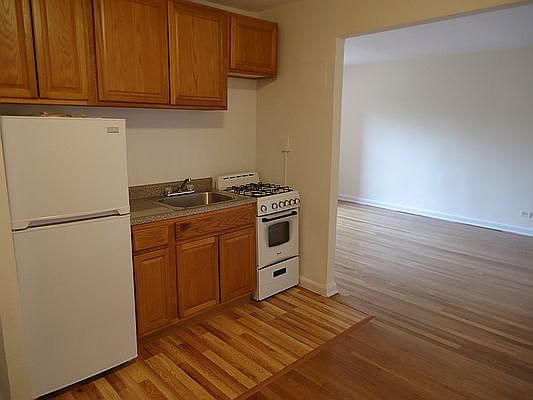 1st image of 84-55 Daniels St #3H