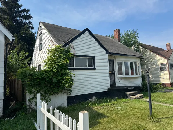 7426 Buhr St, Hamtramck, MI 48212