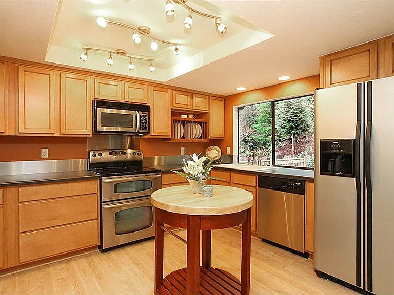 15501 SE 46th Way — Photo 4