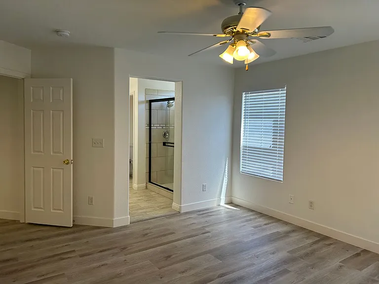 10019 Capistrello Ave — Photo 12