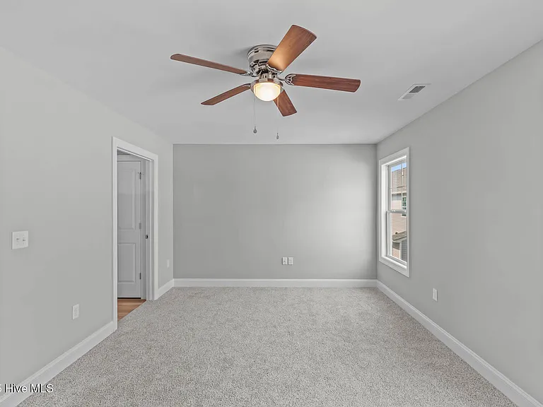 327 Starfish Ln — Photo 23