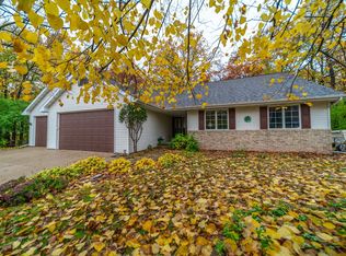 1108 Ridge Ct, Kaukauna, WI 54130