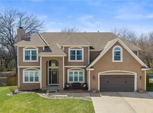 3916 SW Granite Ln, Lees Summit, MO 64082