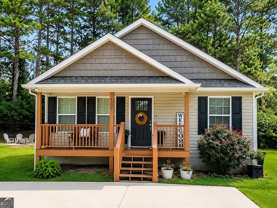 1st image of 209 Roslyn Ct