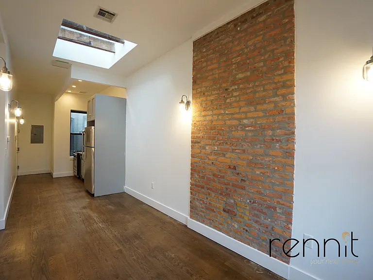 1689 Gates Ave #3F — Photo 9