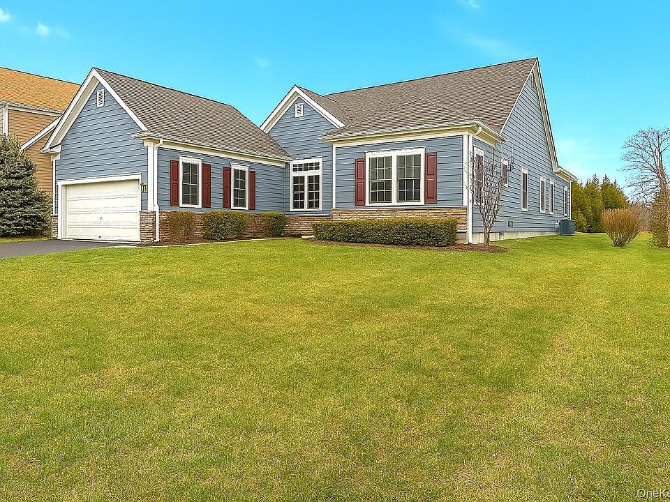 1st image of 390 Stonecrop Road