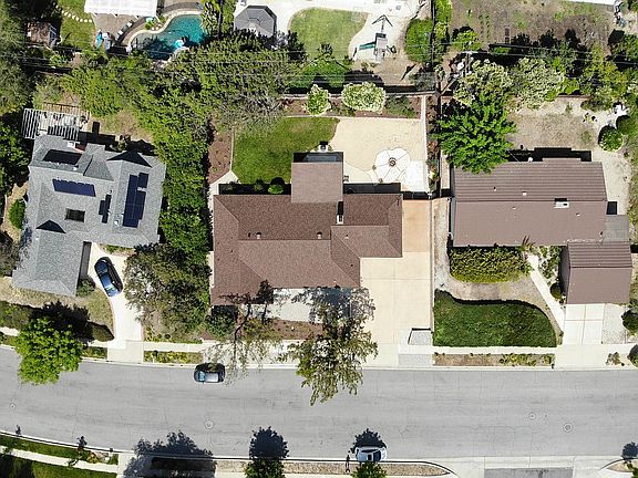 5th image of 2385 Young Ave