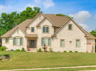 945 Heathrow Ln, Avon, IN 46123