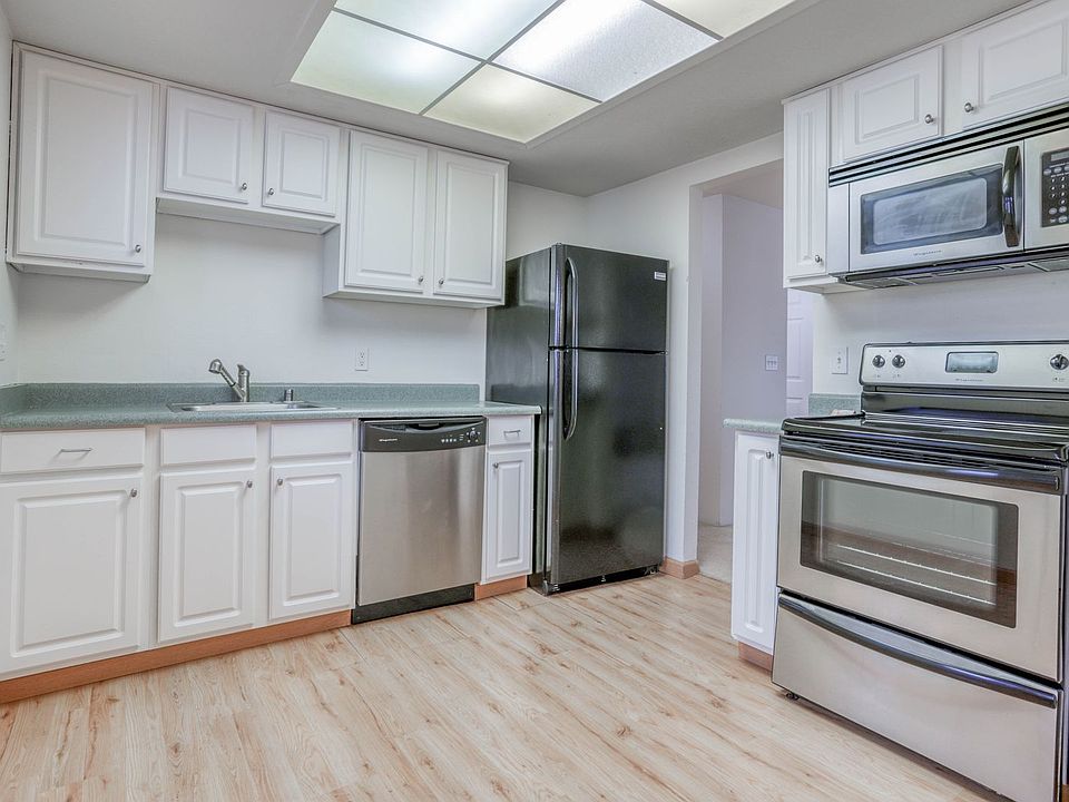 1st image of 3903 E 18th St APT 11