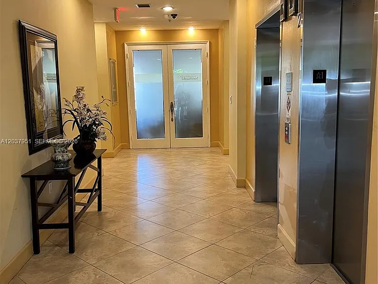 2630 SW 28th St #14 — Photo 18