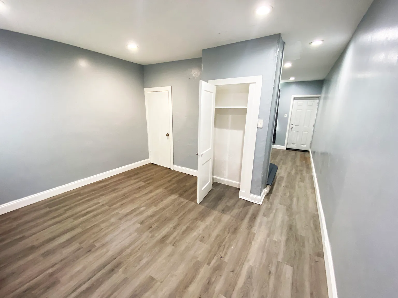 2 bed, $1,200 — Photo 3