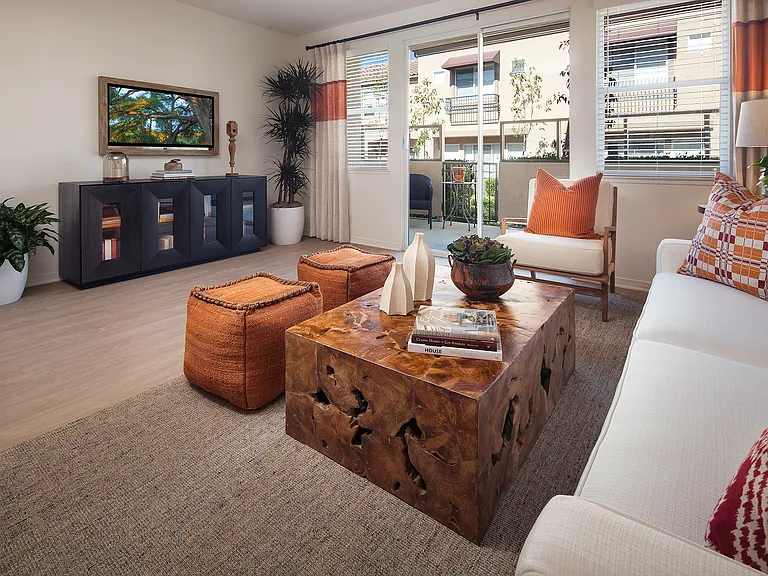 Shadow Oaks Apartment Homes — Photo 4