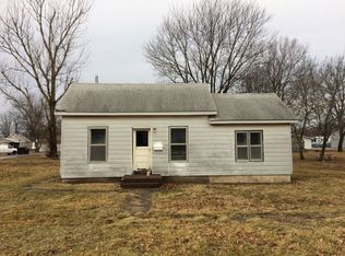 329 S Dye St, Virden, IL 62690