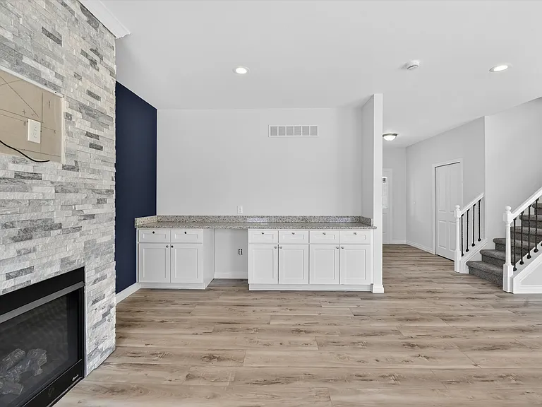 8760 Barrington Dr — Photo 13