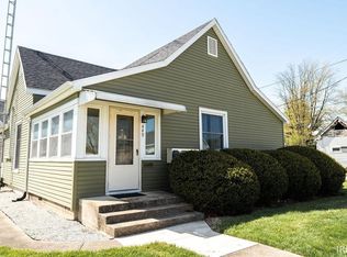 449 N 7th St, Mitchell, IN 47446