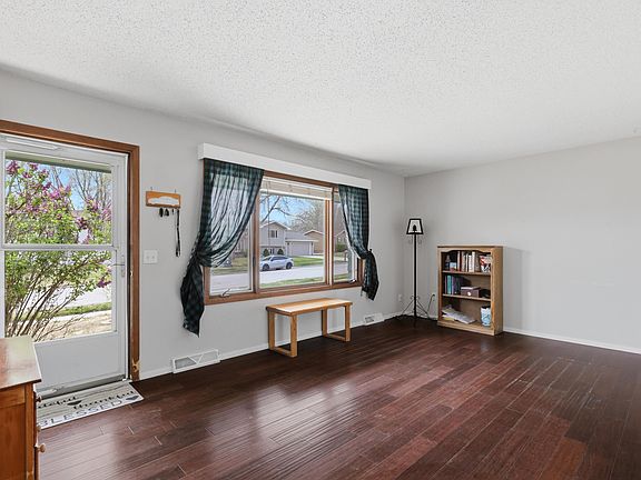 3rd image of 138 E Centennial St