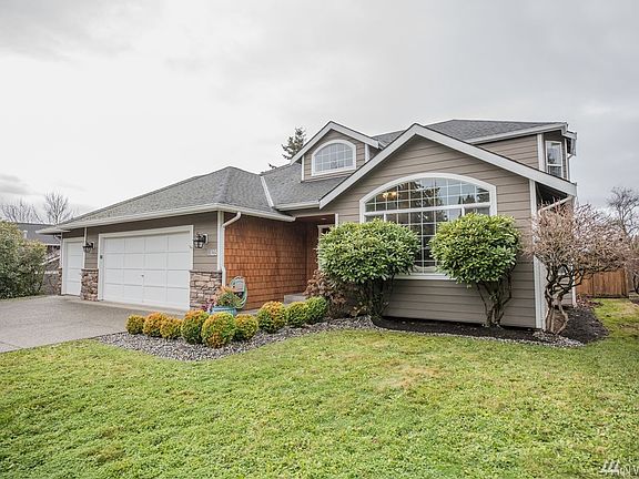 2nd image of 105 17th Avenue Ct