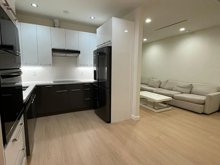 6419 Kraft Ave — Photo 11