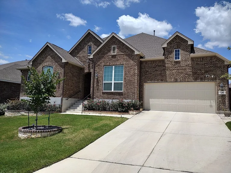 12307 Merritt Villa — Photo 14