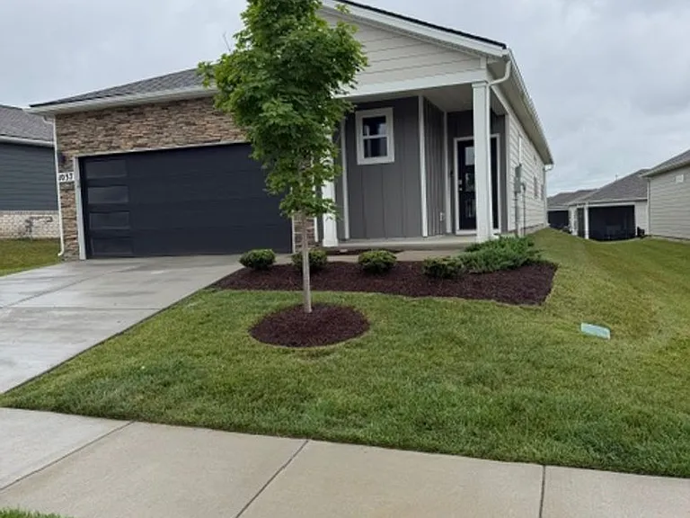 1037 Royal Gorge Ct — Photo 1