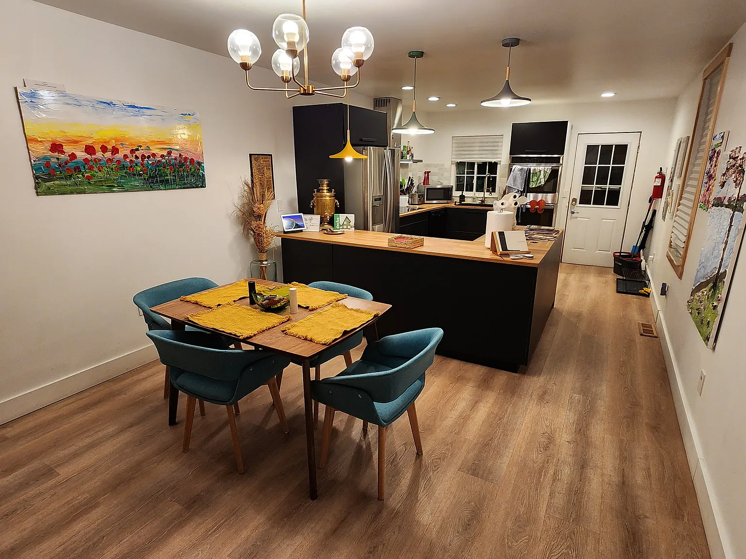 2 bed, 1.5 bath, 1144 sqft, $1,500 — Photo 3