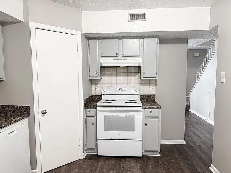 Bridalwood Townhomes — Photo 3