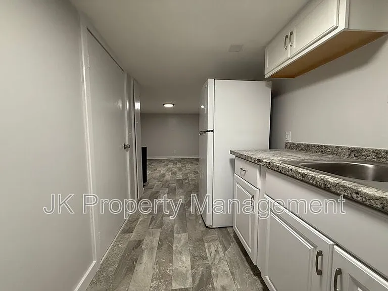 1018 8th Ave S #B — Photo 2