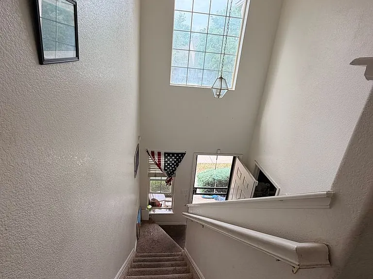 1295 S Zeno Cir #B — Photo 3