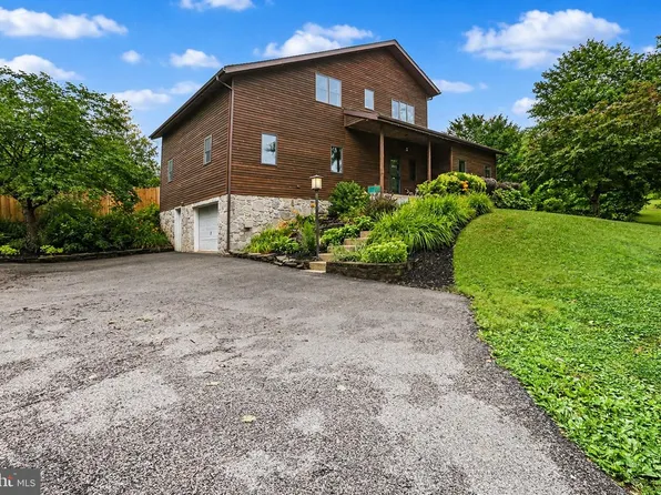 219 Old Cabin Hollow Rd, Dillsburg, PA 17019