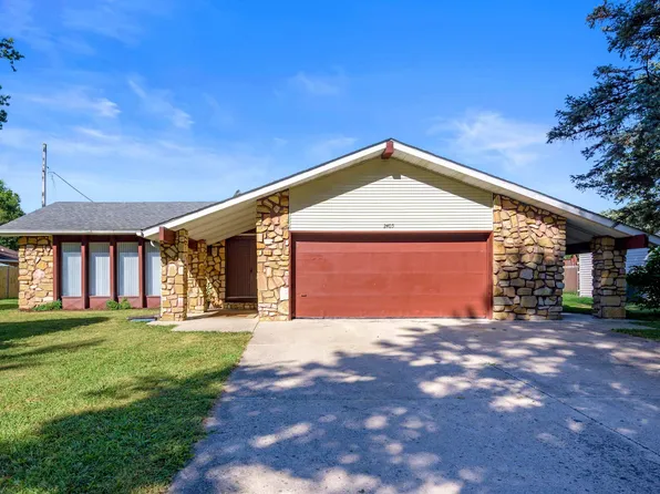 2405 S Wisteria Ln, Muncie, IN 47302