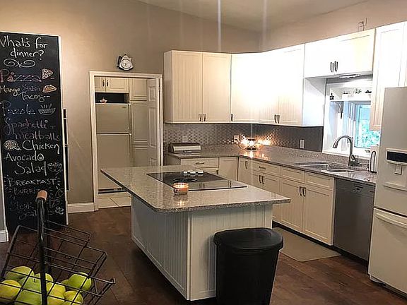 Open Kitchen