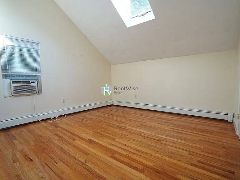 47 School St — Photo 10
