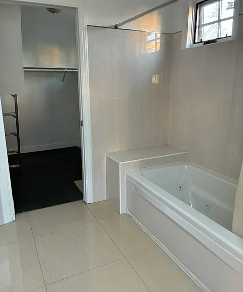 330 Sheridan Ave — Photo 8