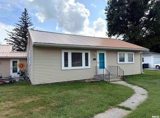 200 Albers St, Golden, IL 62339
