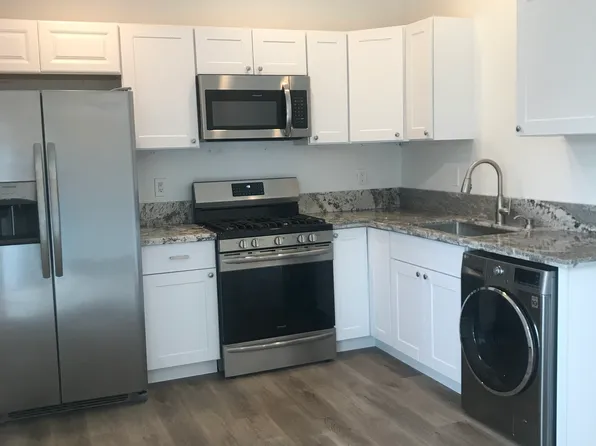 1391 Via Christina #B, Vista, CA 92084