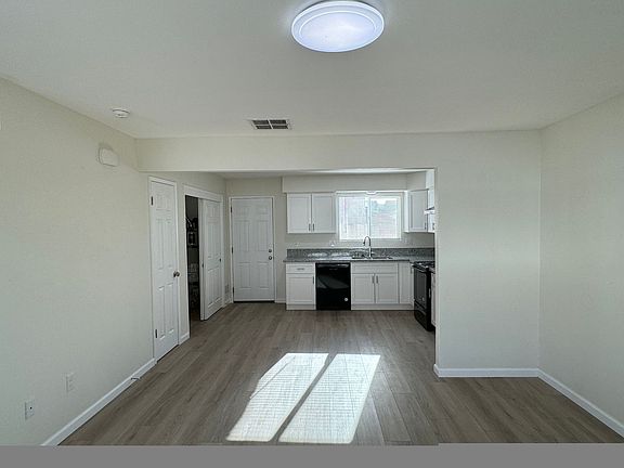 2nd image of 3913 Oregon St APT D