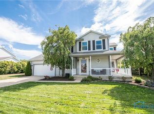 1250 Quail Hollow Dr, Bowling Green, OH 43402