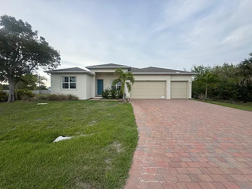 15523 Aron Cir Photo 1