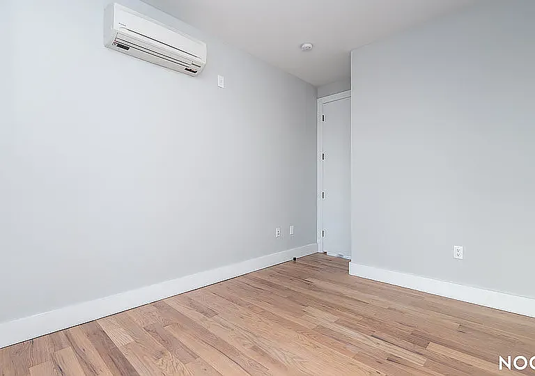 31-61 Vernon Blvd #5S — Photo 5