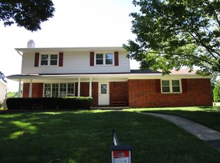 8501 NW Country Club Dr, Urbandale, IA 50322