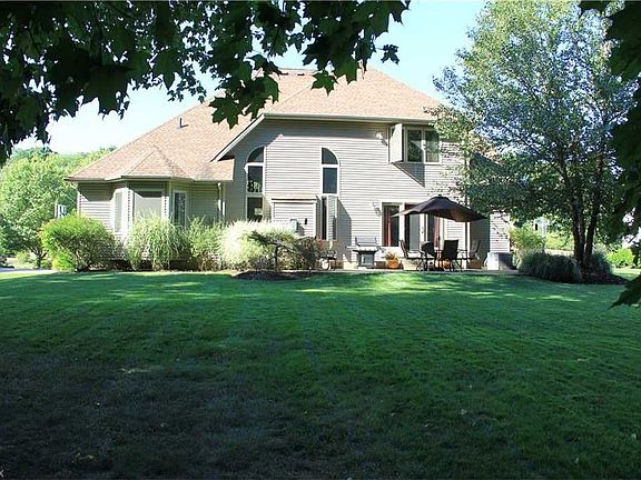 3rd image of 5129 Waterbridge Dr