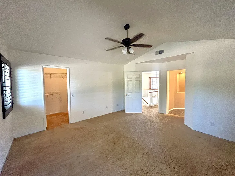 864 Bramble Ln — Photo 13