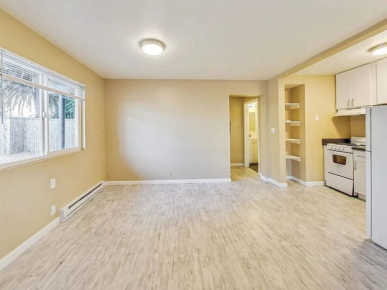 3257 Delaware St #5 — Photo 2