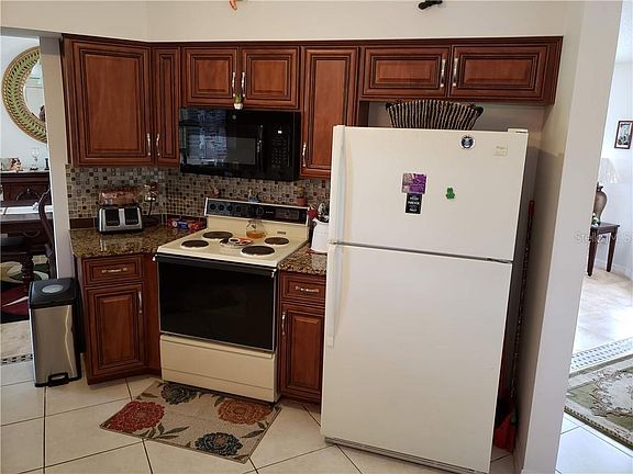 3rd image of 1534 Wyman Cir