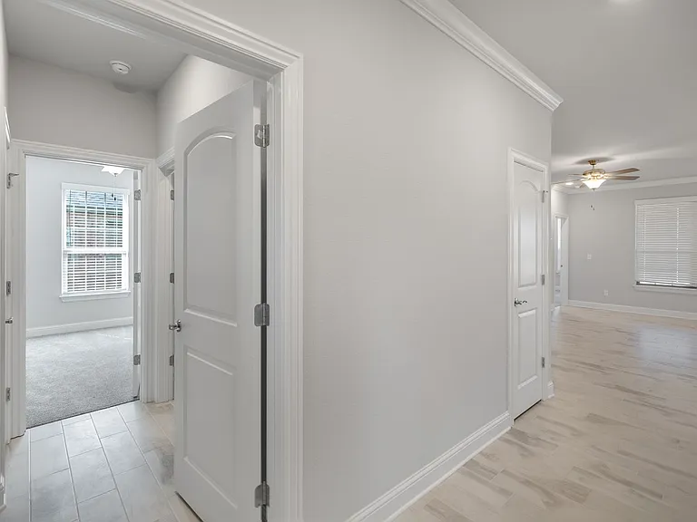 500 Piper Ln — Photo 28