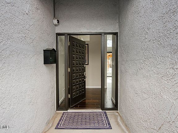 5th image of 2925 E CLARENDON Avenue